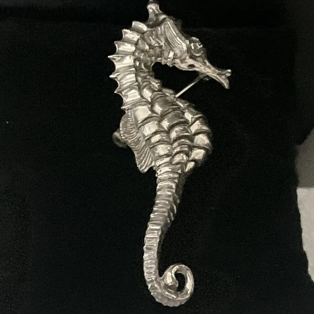 Vintage Beau Signed sterling silver seahorse pin/brooch Made In America 50s-70s